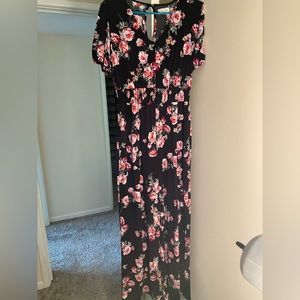 Maurice’s jumpsuit. Size medium. Excellent condition. Worn once.